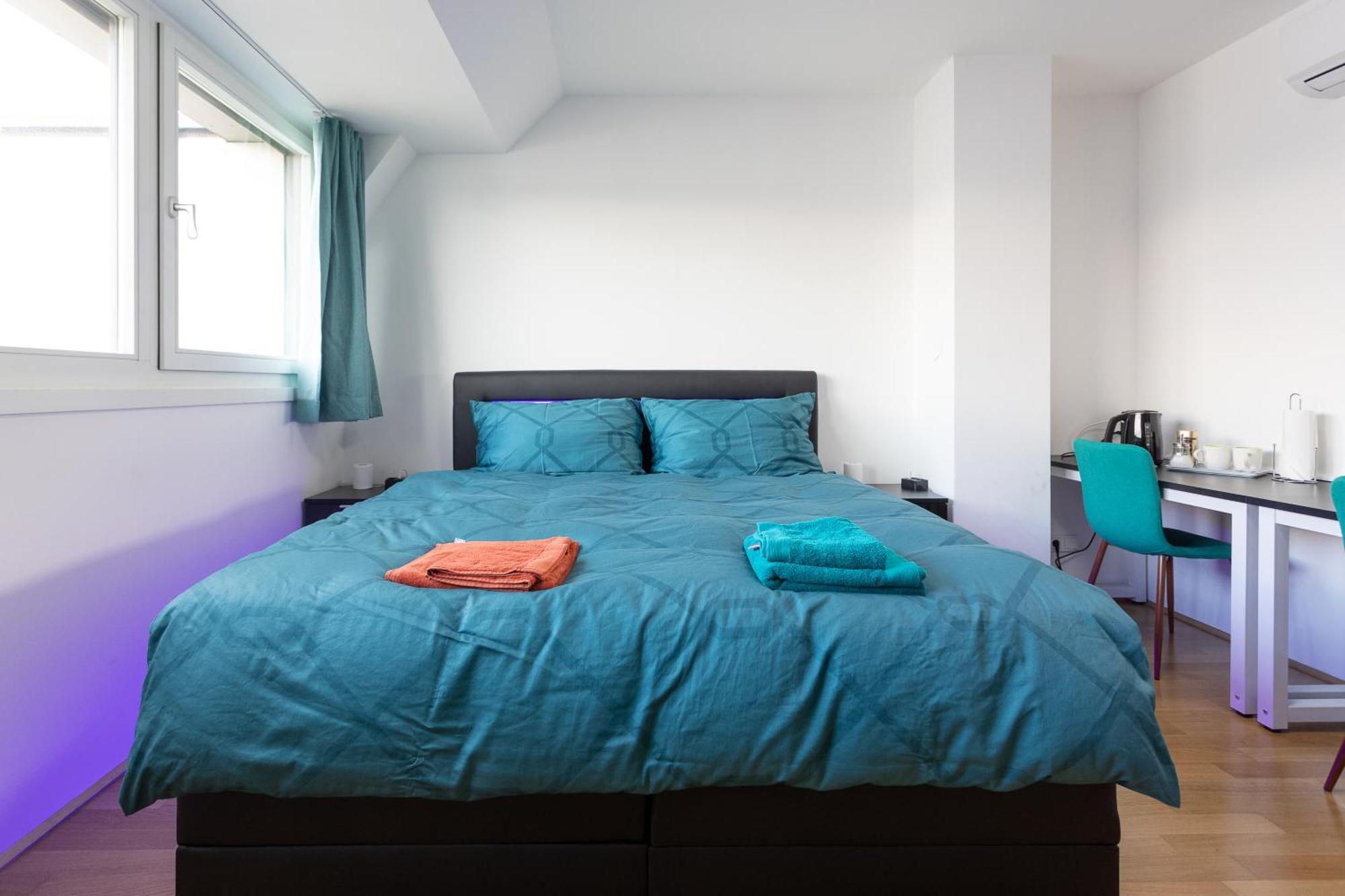 Private Room With Ac- Microwave, Personal Fridge & Metro Access - 7 Min To Center Wien Ngoại thất bức ảnh