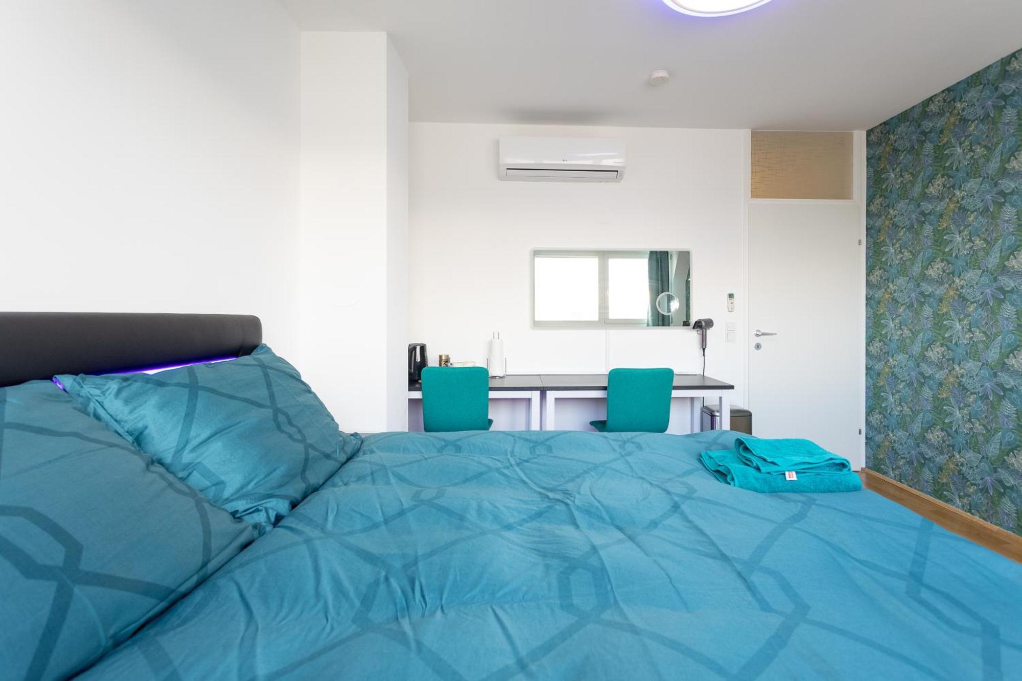 Private Room With Ac- Microwave, Personal Fridge & Metro Access - 7 Min To Center Wien Ngoại thất bức ảnh